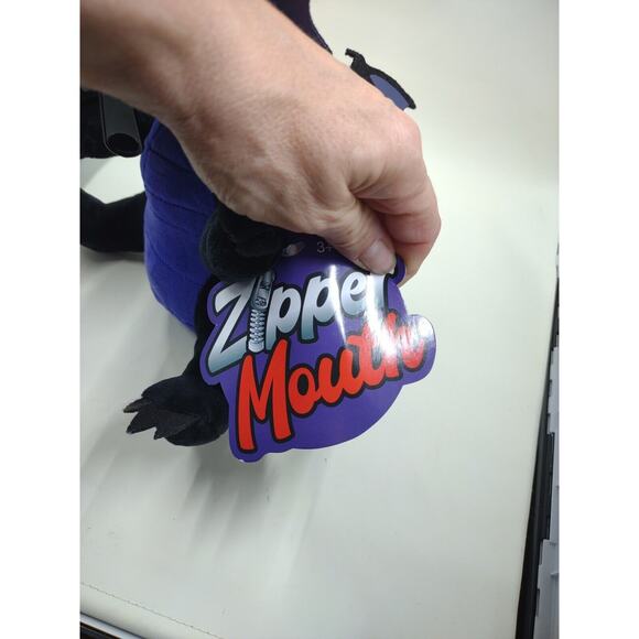 Disney Maleficent Dragon ZIPPERMOUTH Plush Villains Collectible Limited Edition - Picture 7 of 8